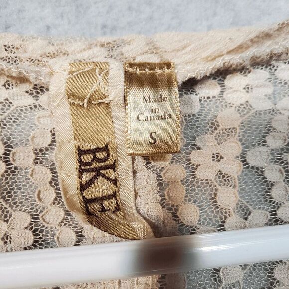 BKE Tops Womens Small Beige Blouse Nylon Blend Textured Lace Layering Scoop Neck - Picture 5 of 9